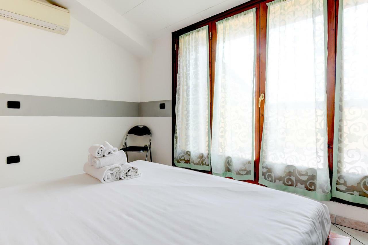 Sarno Apartments Caravaggio Sirmione Eksteriør billede